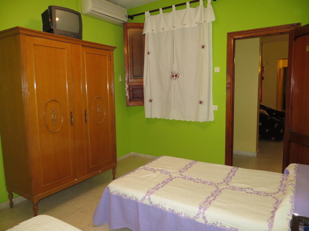 Hostal Restaurante Reina El Tejar Værelse billede