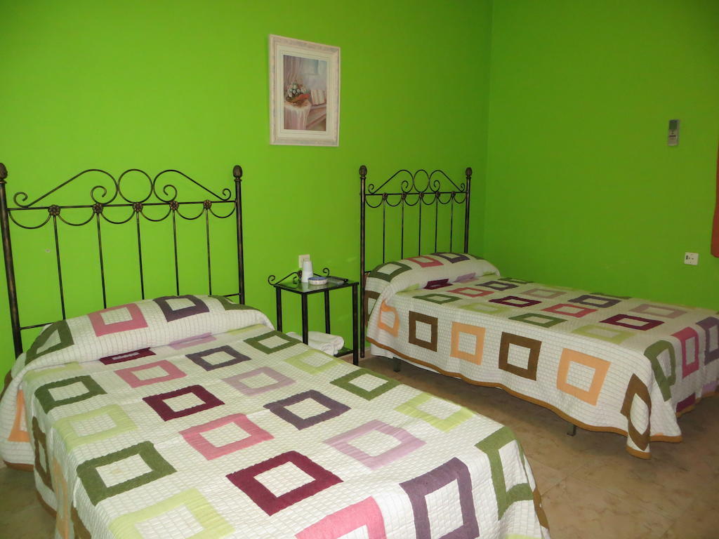 Hostal Restaurante Reina El Tejar Eksteriør billede