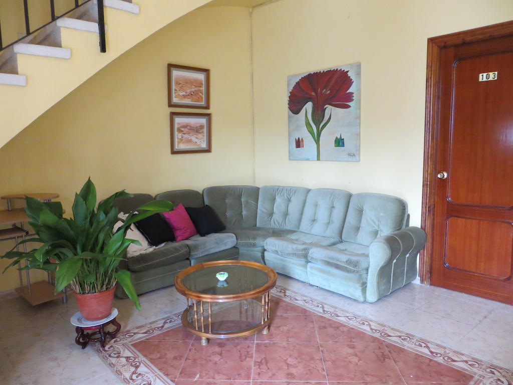 Hostal Restaurante Reina El Tejar Eksteriør billede