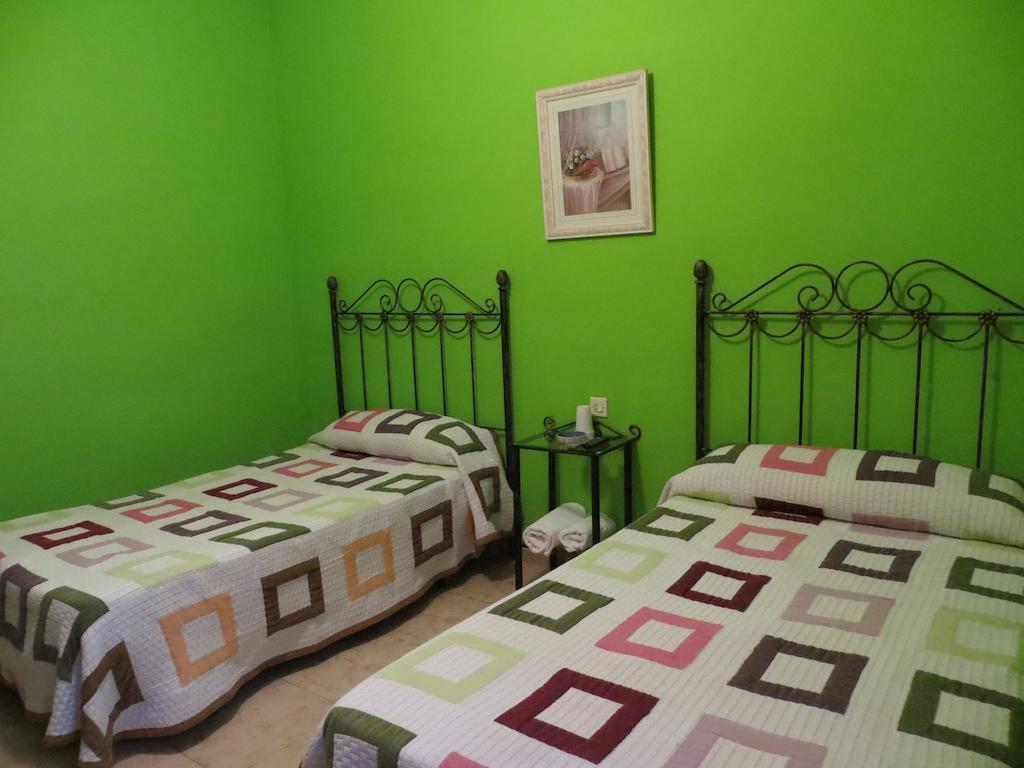 Hostal Restaurante Reina El Tejar Eksteriør billede