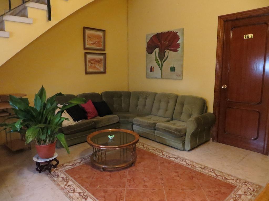 Hostal Restaurante Reina El Tejar Eksteriør billede