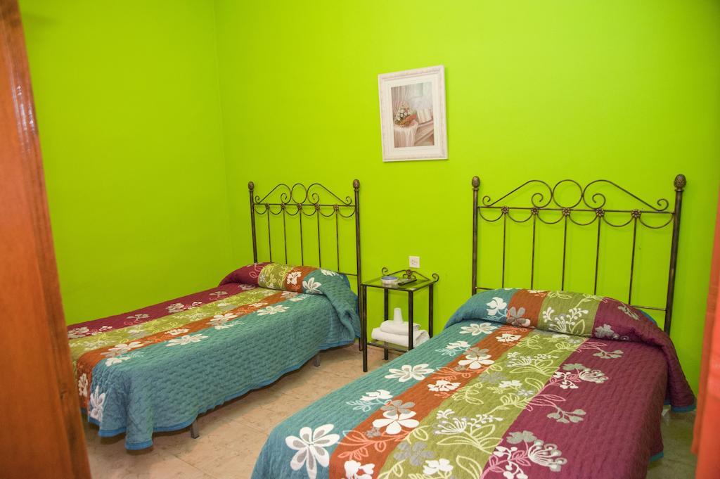 Hostal Restaurante Reina El Tejar Eksteriør billede