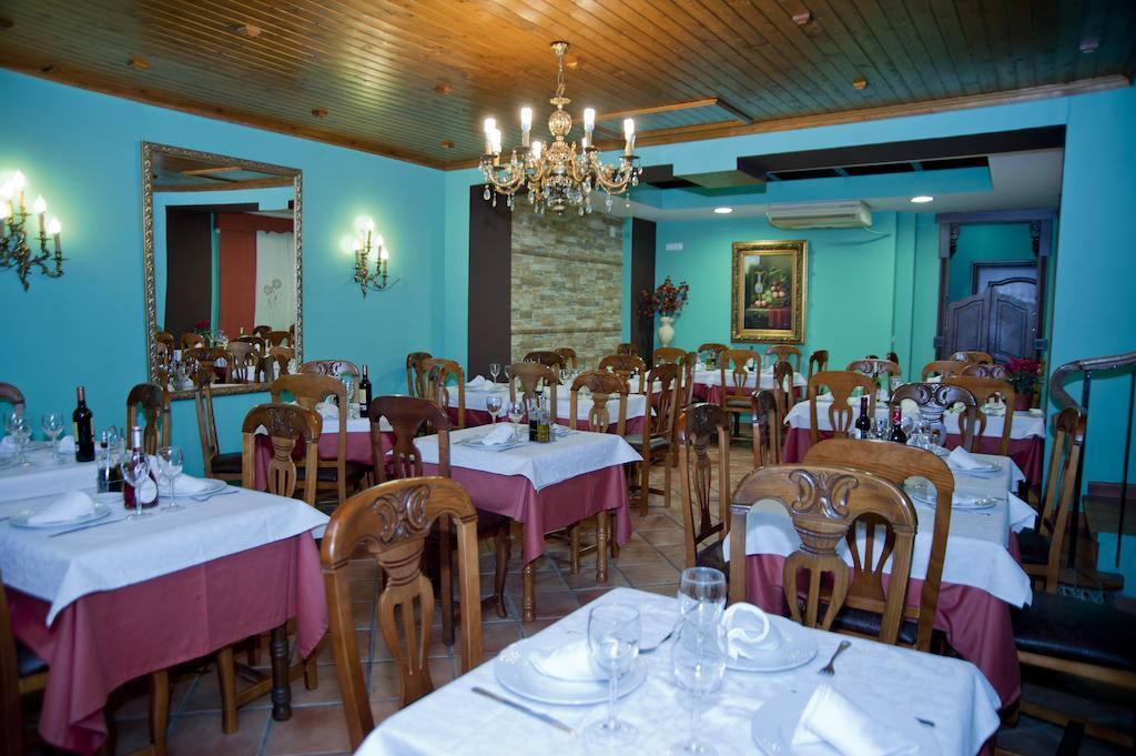 Hostal Restaurante Reina El Tejar Eksteriør billede